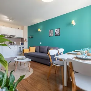 Oasis: Stylish Retreat In The Heart Of Appartamento Sofia