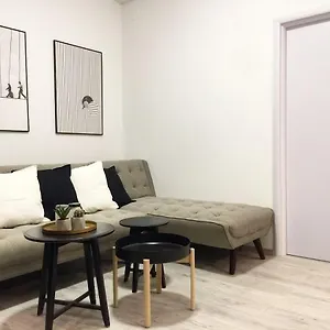 Perfect Home: Cozy 2br & Balcony Appartamento Bucarest